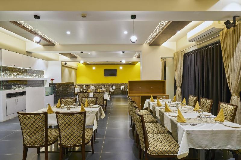 Hotel 3 Leaves Kolhapur image