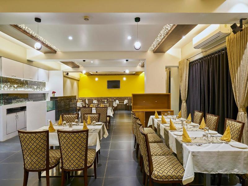 Hotel 3 Leaves Kolhapur image