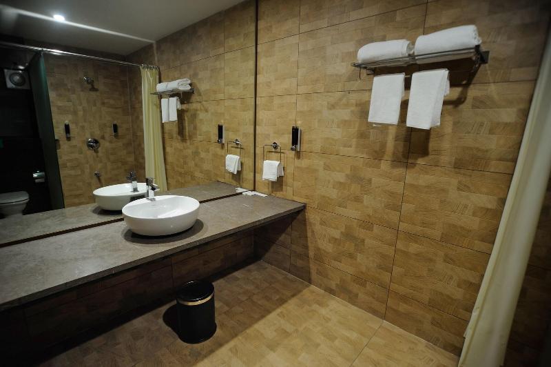 Hotel 3 Leaves Kolhapur image