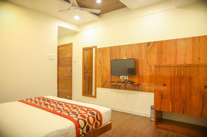 Hotel Madhuri Executive image