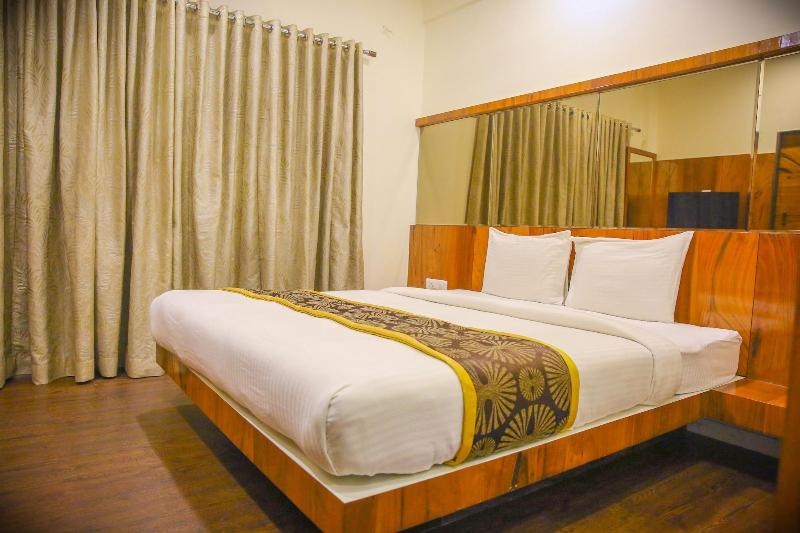 Hotel Madhuri Executive image