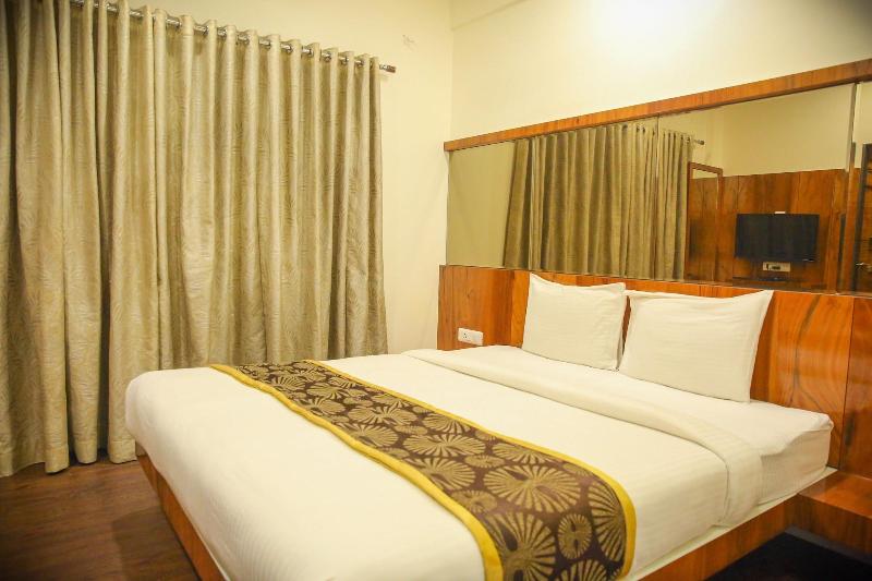 Hotel Madhuri Executive image