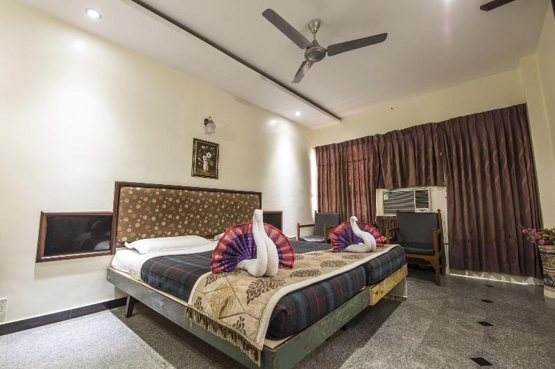 Hotel Aryaas image