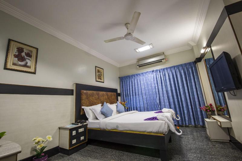 Hotel Aryaas image 9