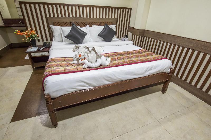 Hotel Aryaas image 8
