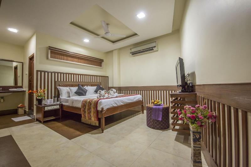 Hotel Aryaas image 5