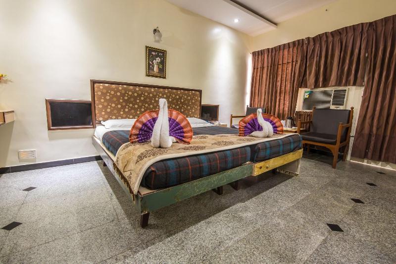 Hotel Aryaas image