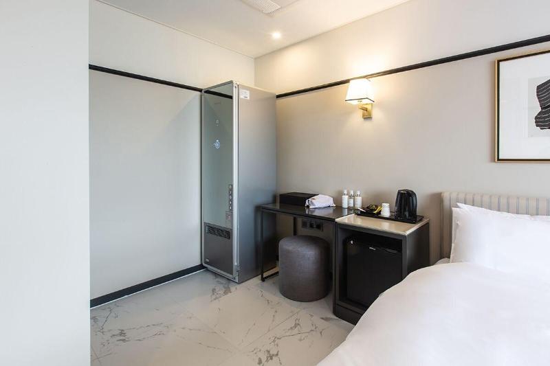 Browndot Hotel Yeonhwari image