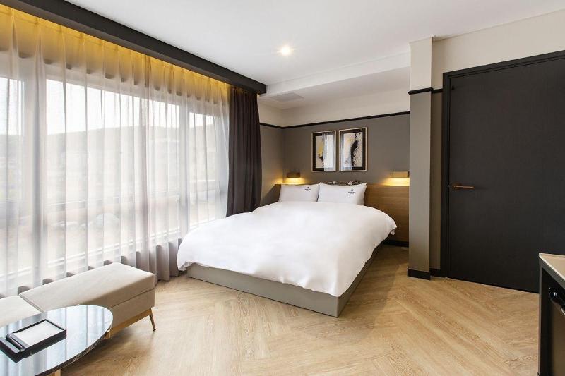 Browndot Hotel Yeonhwari image