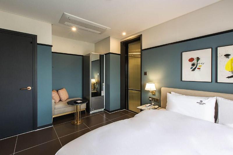 Browndot Hotel Yeonhwari image