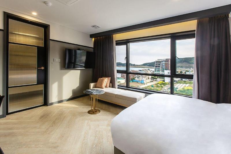 Browndot Hotel Yeonhwari image