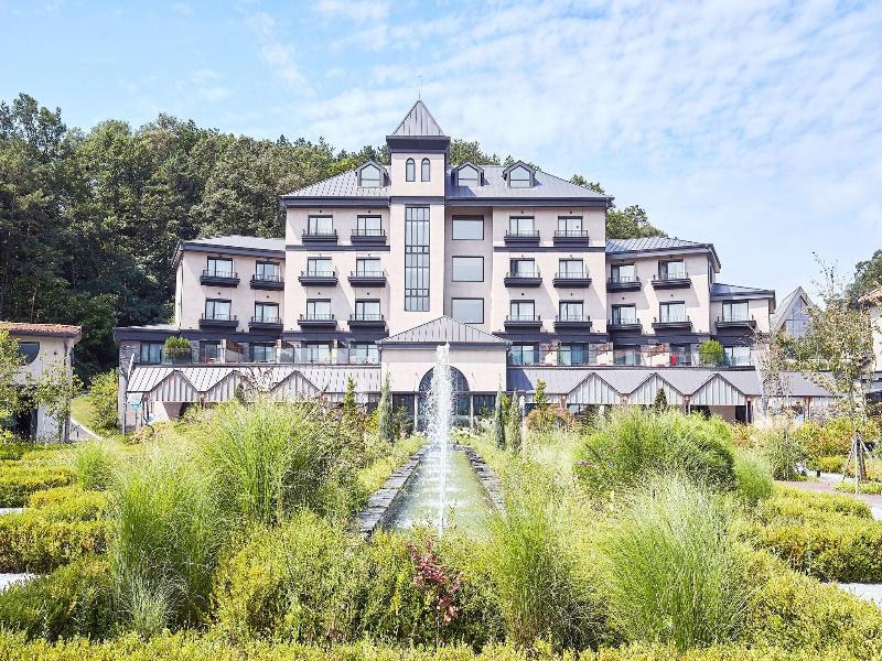 Eden Paradise Hotel image
