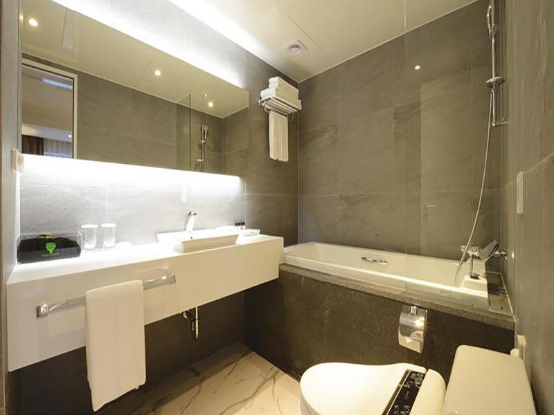 Eden Paradise Hotel image