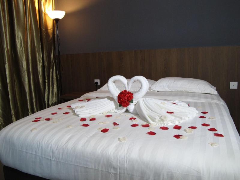 Hotel Sukaramai image