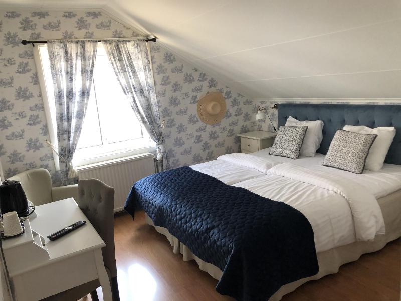 Nautic Hotell image