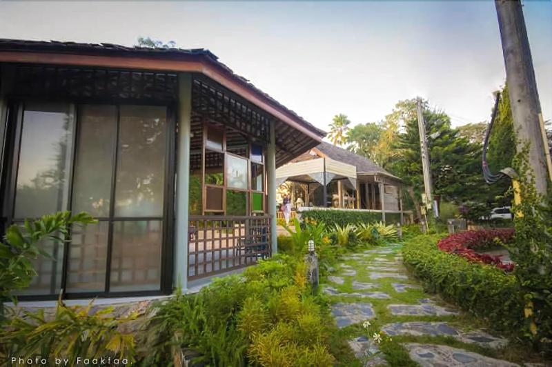 Season Namkorn Resort image