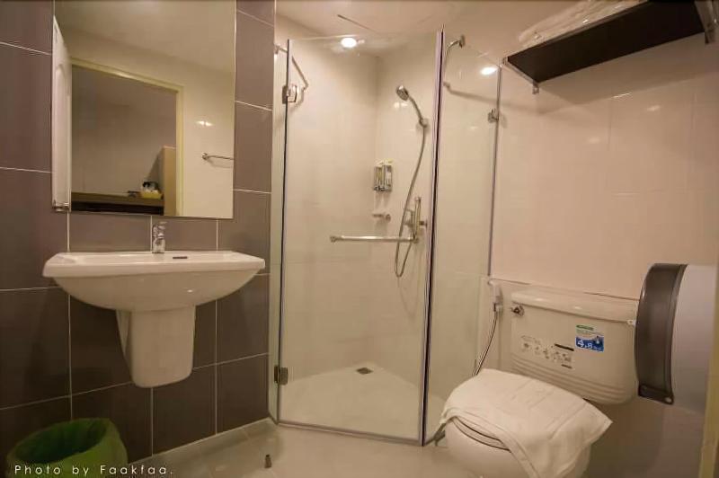 Season Namkorn Resort image
