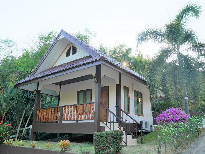 Pattana Resort image