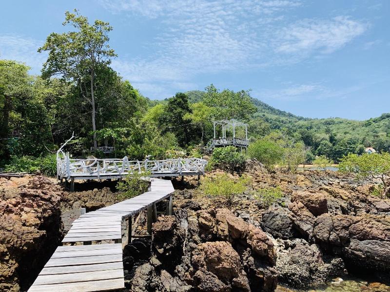 Koh Jum Delight Beach image