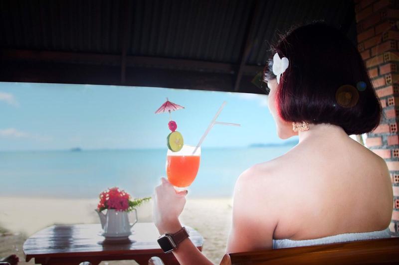 Koh Jum Delight Beach image