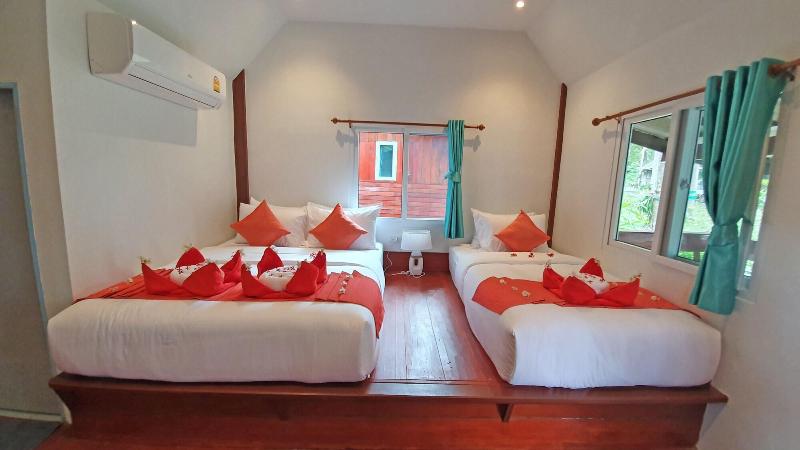Koh Jum Delight Beach image