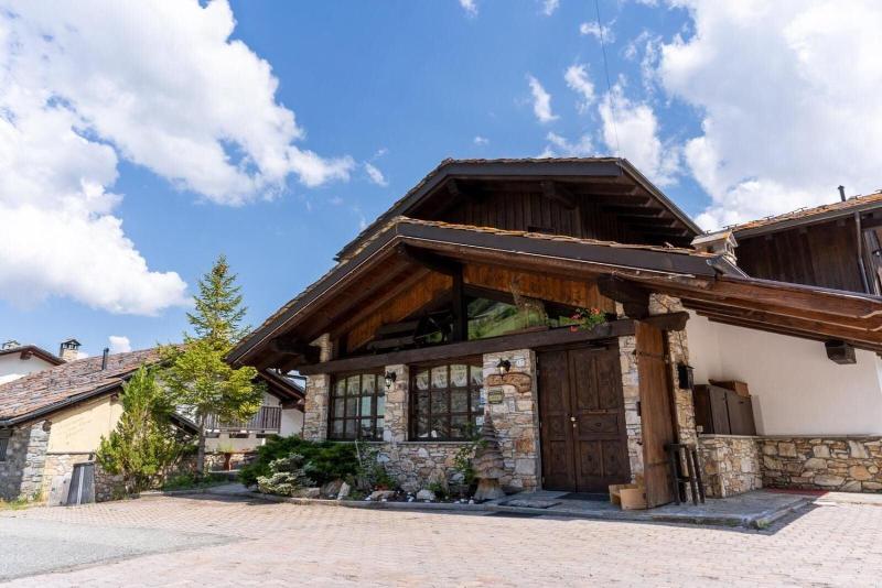 Hotel Des Alpes image