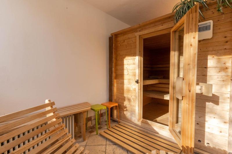 Hotel Des Alpes image