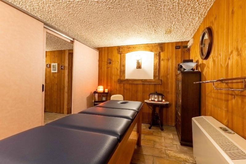 Hotel Des Alpes image