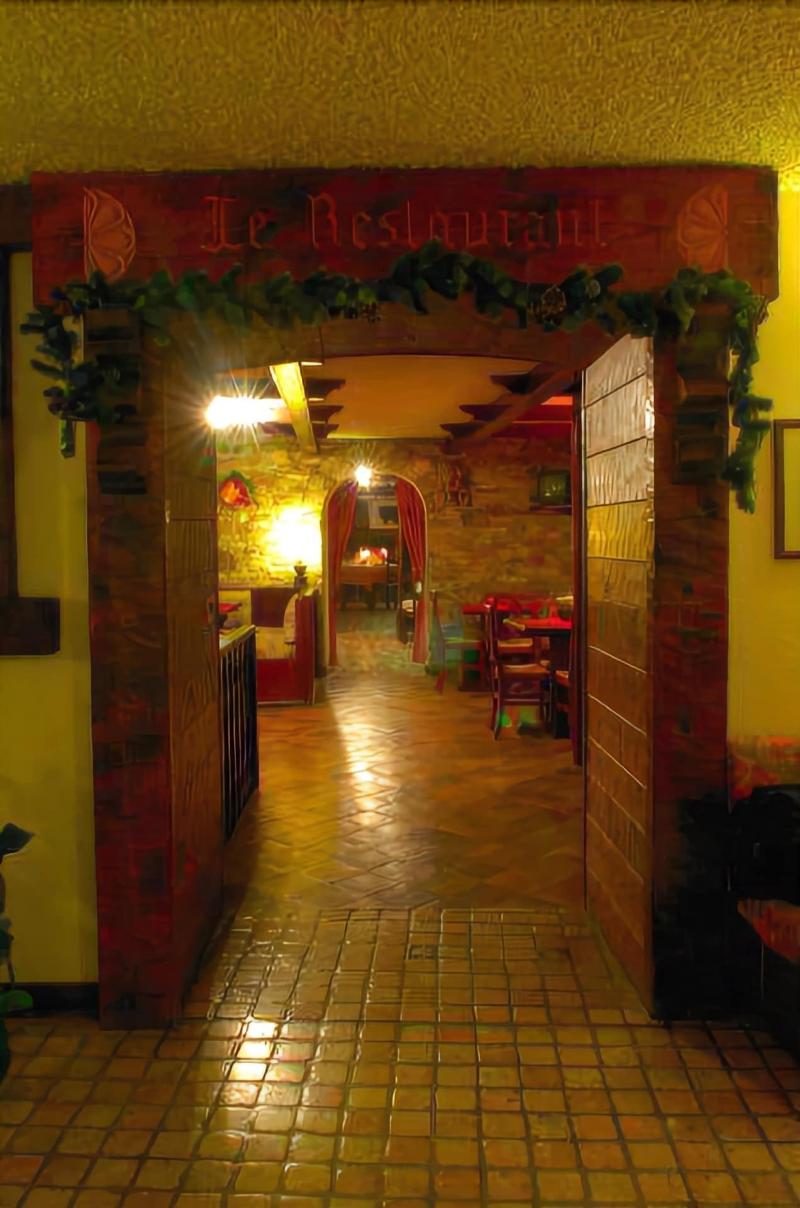 Hotel Des Alpes image
