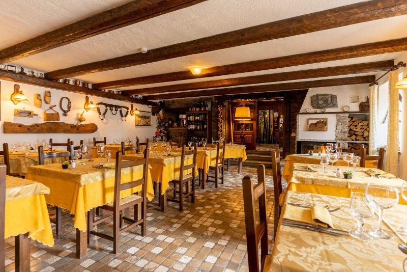 Hotel Des Alpes image