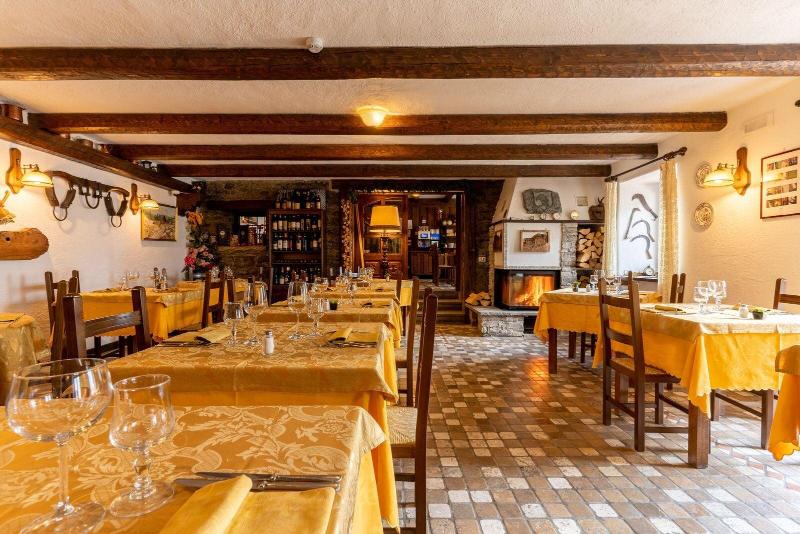 Hotel Des Alpes image