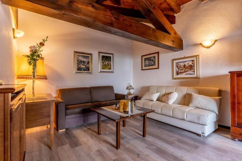 Hotel Des Alpes image