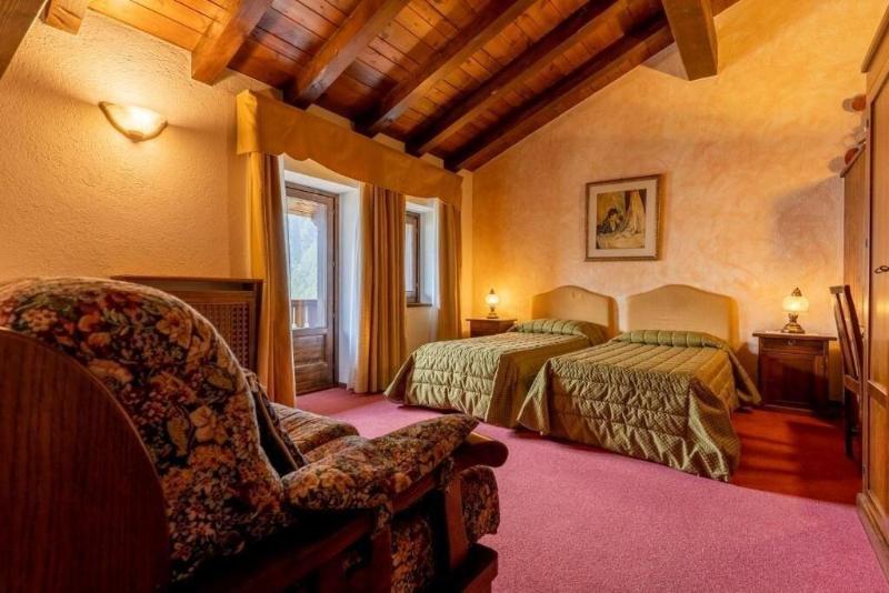 Hotel Des Alpes image