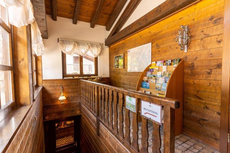 Hotel Des Alpes image