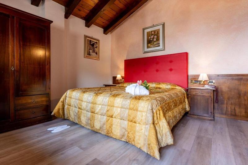 Hotel Des Alpes image