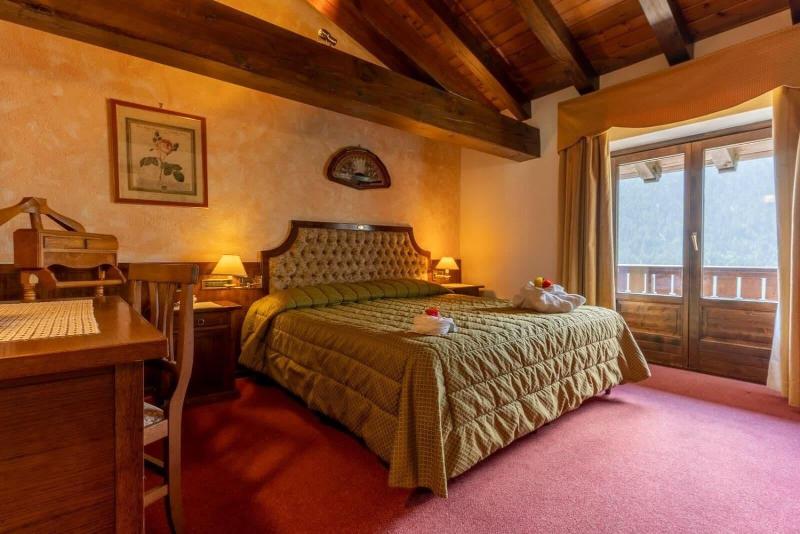 Hotel Des Alpes image