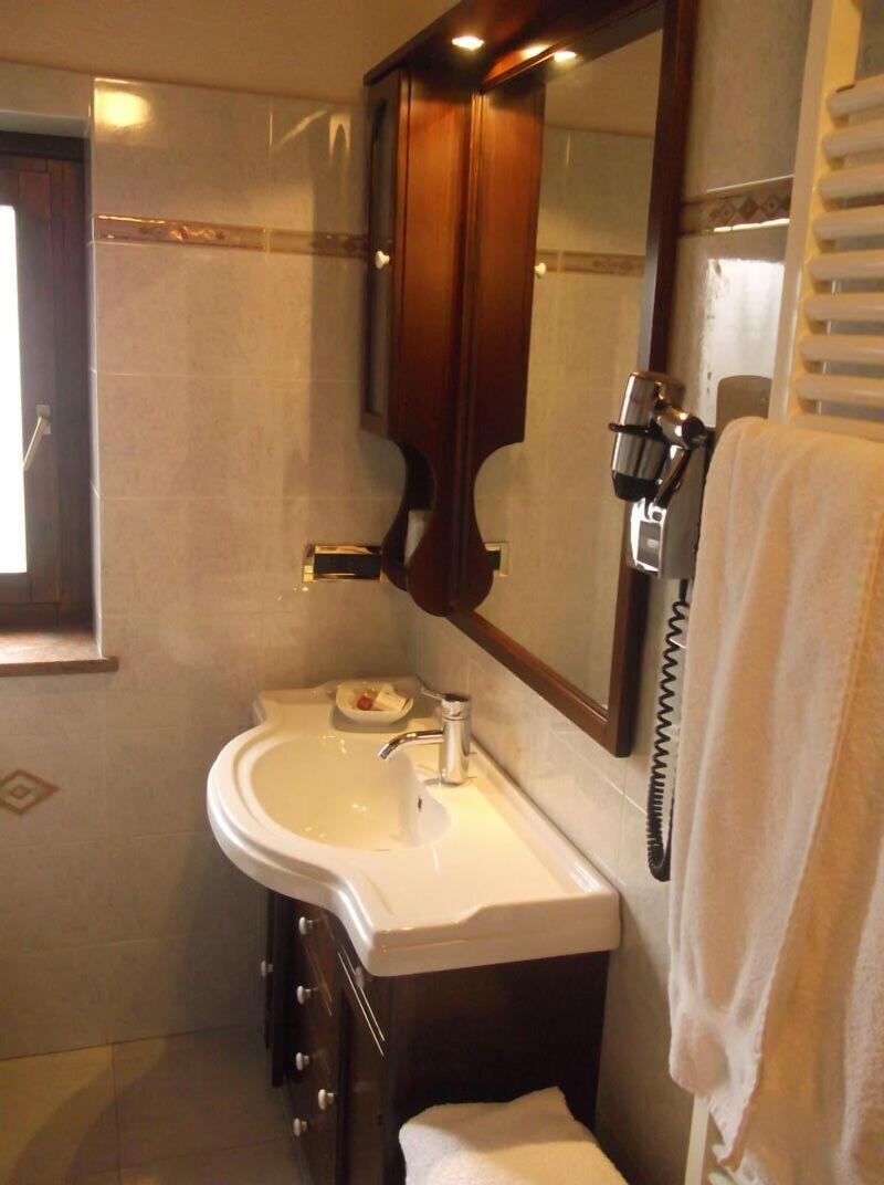 Hotel Des Alpes image