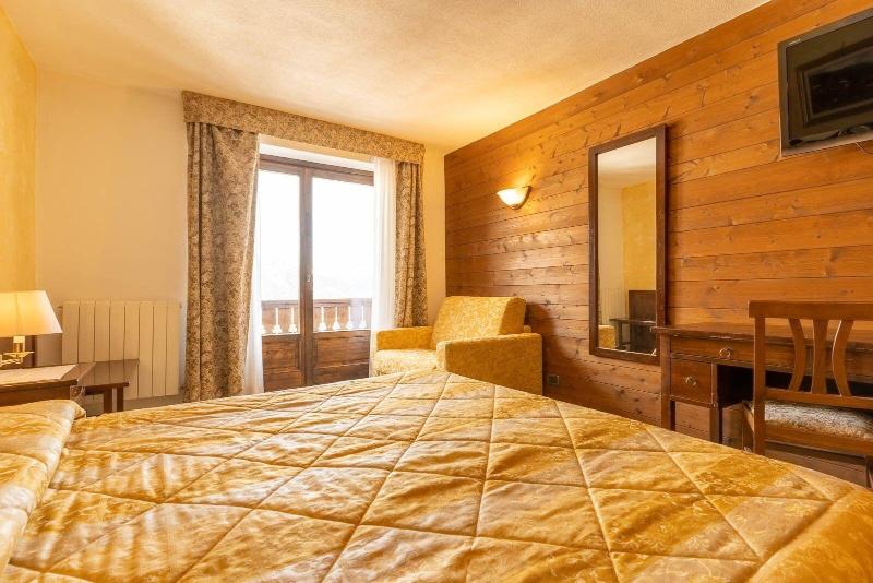 Hotel Des Alpes image