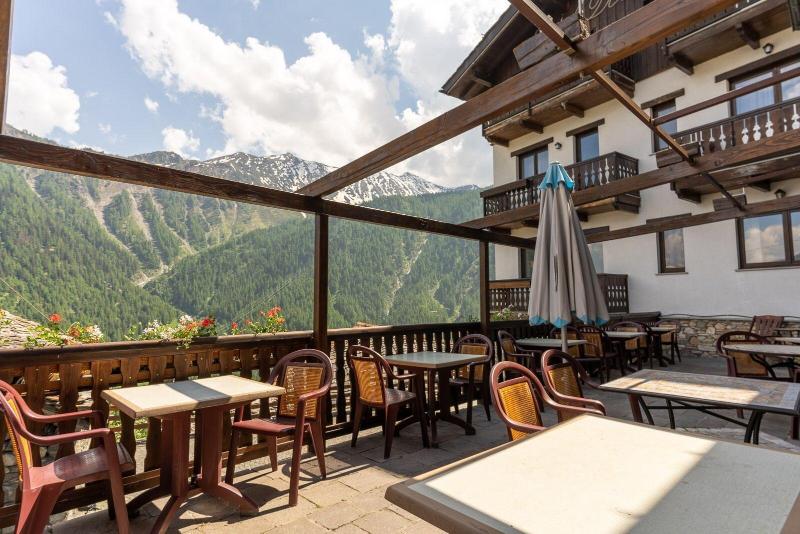 Hotel Des Alpes image