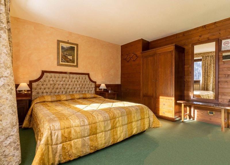 Hotel Des Alpes image