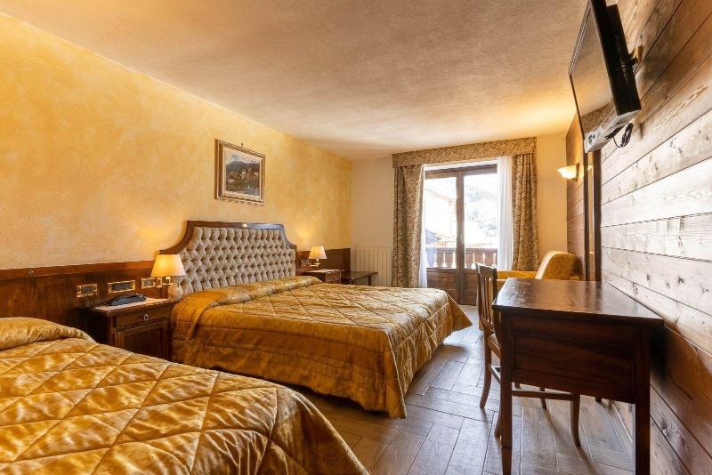 Hotel Des Alpes image