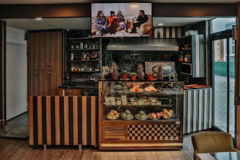 Grand Lark Otel image