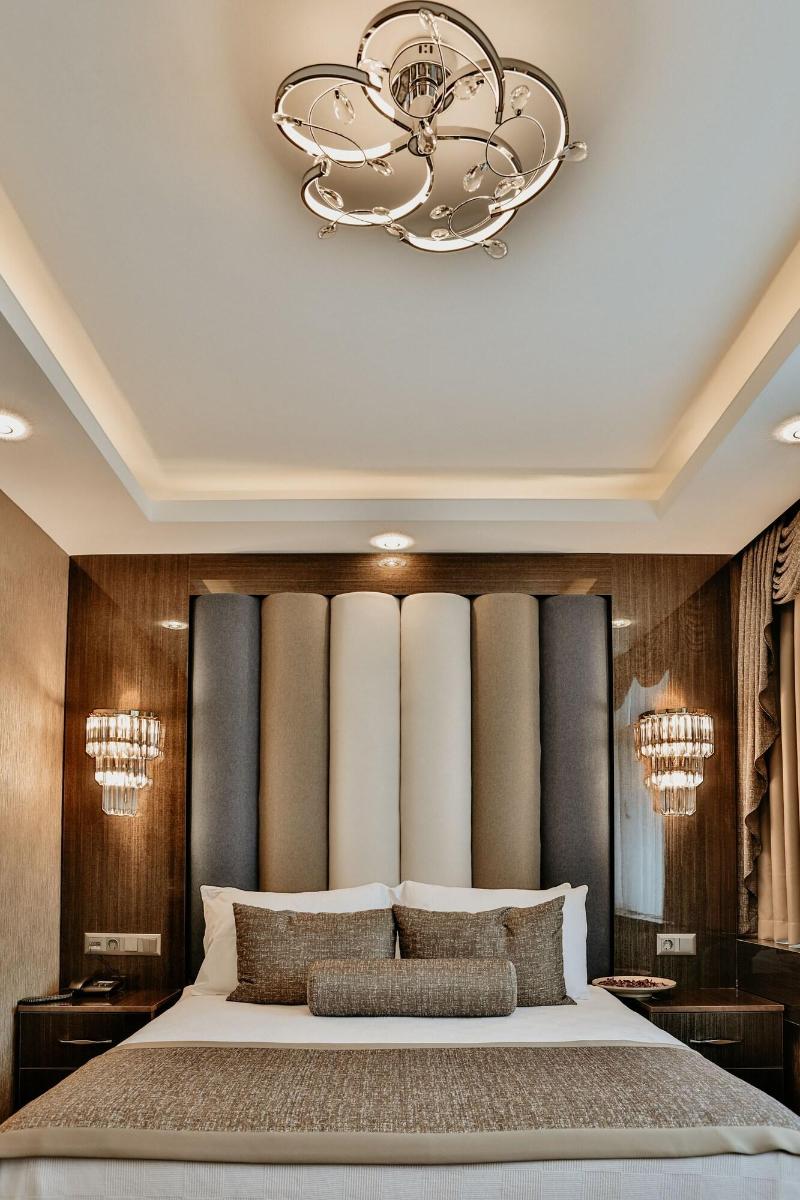 Grand Lark Otel image