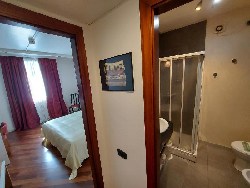 Hotel Posta 77 image