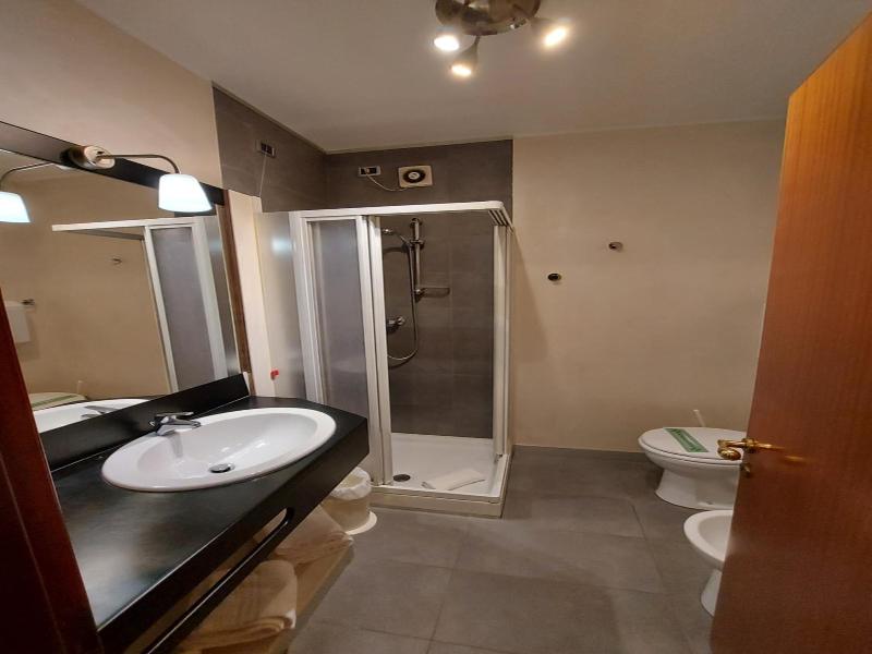 Hotel Posta 77 image