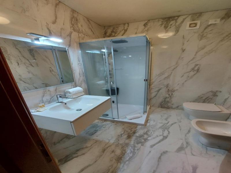 Hotel Posta 77 image