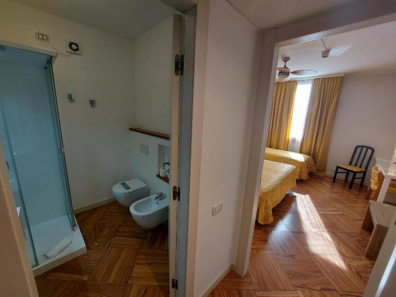 Hotel Posta 77 image