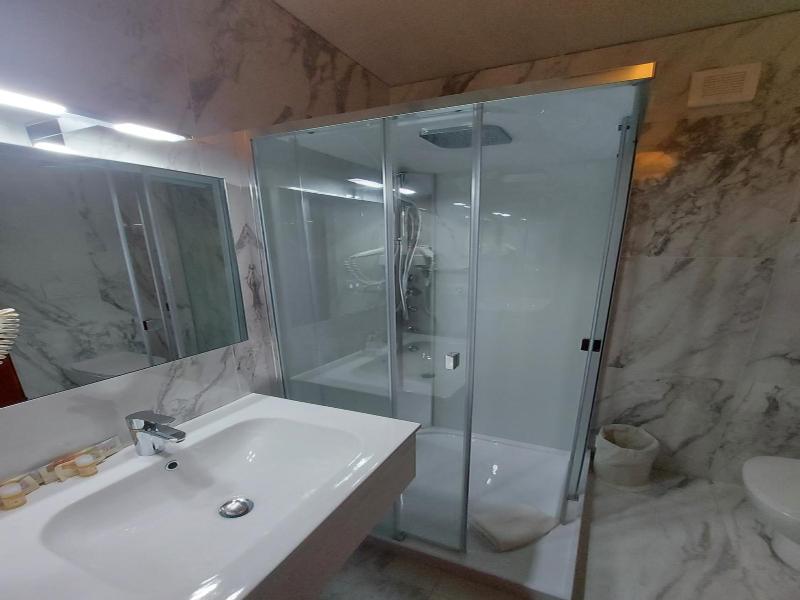 Hotel Posta 77 image