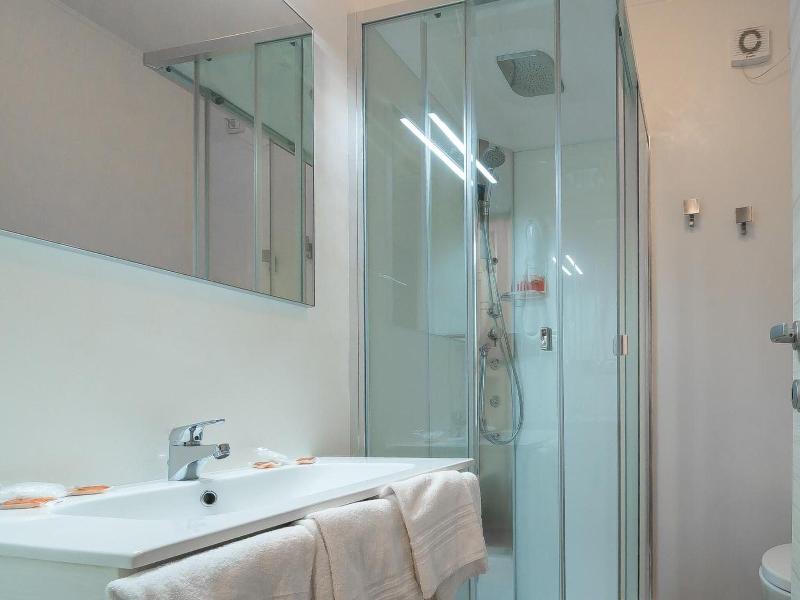 Hotel Posta 77 image