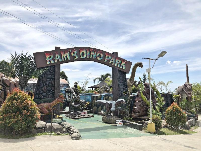 Campuestohan Highland Resort image